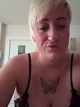 Rozendefotz online show from October 26, 2025, 2:34 pm