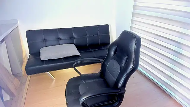 Snapshot of im_jero chatting on November 26, 2025, 10:22 pm im jero online show from November 26, 2025, 10:22 pm