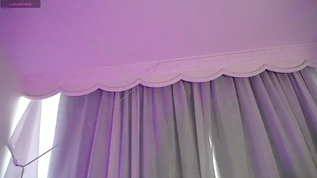 Annie A  online show from September 27, 2025, 11:59 am