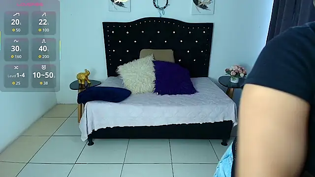 SammySmall F w online show from November 22, 2025, 10:09 pm