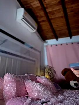 Emiily Moore1 online show from September 17, 2025, 10:55 pm