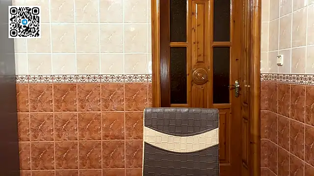 MaroonMoon  online show from February 25, 2026, 8:51 pm