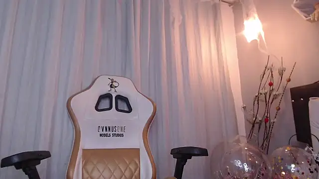 Meriiida online show from October 18, 2025, 3:42 am