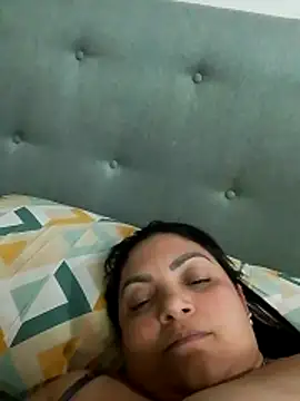 tiffany Johnson1 online show from November 5, 2025, 2:22 am