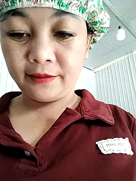 Lyly nuce online show from October 3, 2025, 3:58 am