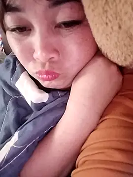 Lyly nuce online show from November 21, 2025, 4:55 am