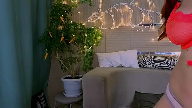 PollyVinice online show from April 25, 2026, 7:00 pm