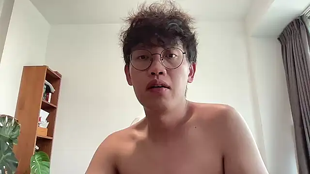 Snapshot of Passionatetwink2 chatting on October 27, 2025, 8:18 am Passionatetwink2 online show from October 27, 2025, 8:18 am