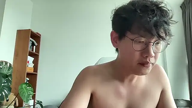 Snapshot of Passionatetwink2 chatting on October 29, 2025, 9:55 am Passionatetwink2 online show from October 29, 2025, 9:55 am