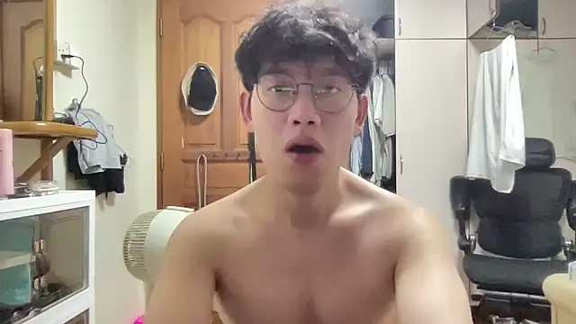 Snapshot of Passionatetwink2 chatting on November 29, 2025, 11:13 am Passionatetwink2 online show from November 29, 2025, 11:13 am