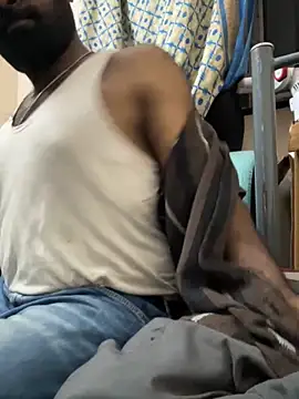 DJLOVE280825 online show from November 21, 2025, 11:47 pm