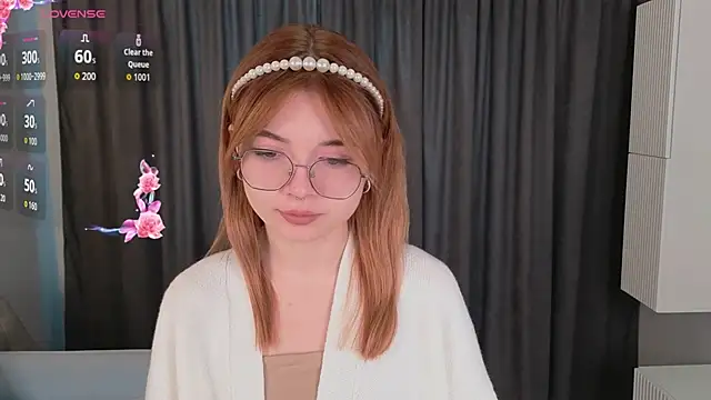 Snapshot of Susan_Gardner chatting on October 19, 2025, 6:03 am Susan Gardner online show from October 19, 2025, 6:03 am