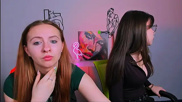 mila glow1 online show from September 25, 2025, 9:40 pm