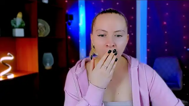 mila glow1 online show from February 25, 2026, 6:12 am