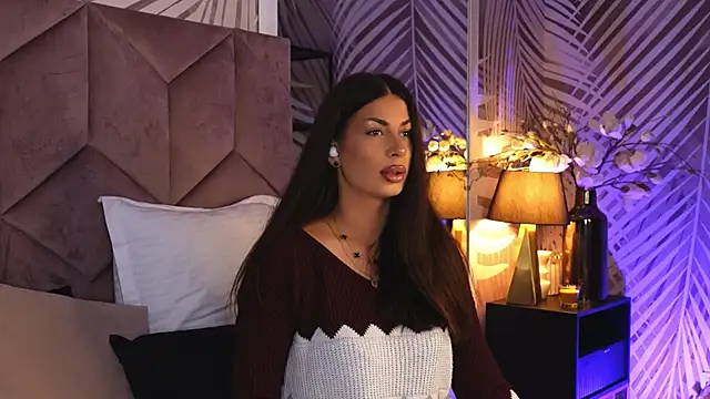 EvaRhea online show from November 18, 2025, 3:45 am