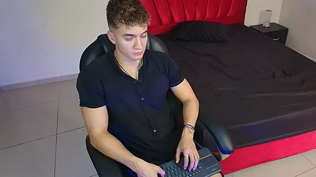 paull george online show from October 31, 2025, 3:02 pm