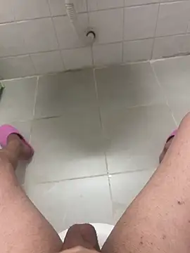 doyumsuz3131 online show from September 21, 2025, 3:02 pm