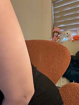 MaiLiiil online show from March 15, 2026, 9:59 am