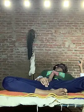 uniquesexyboy5689 online show from March 13, 2026, 12:12 pm