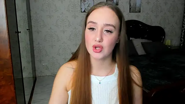 SabrinaCandi online show from November 13, 2025, 3:38 am