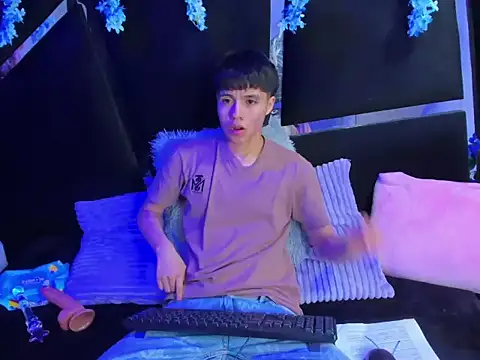 Bruno Cruzz online show from October 15, 2025, 2:01 am