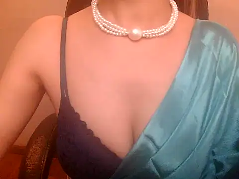 akankshapuri online show from November 8, 2025, 3:07 am