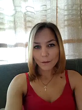 VeroLoverx online show from September 13, 2025, 8:47 am