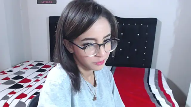 Snapshot of Coraline_Playful chatting on October 3, 2025, 1:08 pm Coraline Playful online show from October 3, 2025, 1:08 pm