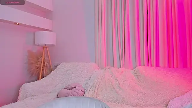 Alissa S online show from September 23, 2025, 4:10 pm