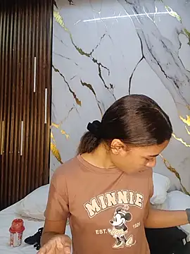 VictoriaDuart online show from May 15, 2026, 8:16 pm