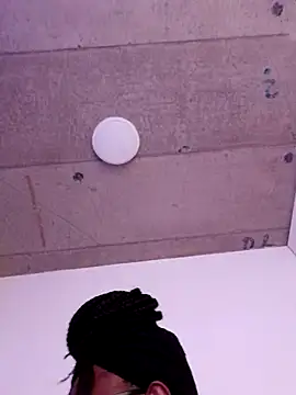 Gyminae online show from October 20, 2025, 8:26 am