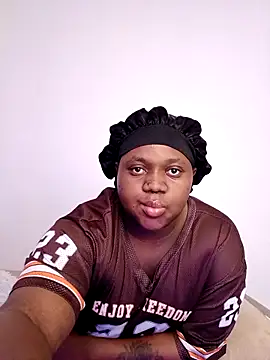 Gyminae online show from November 15, 2025, 2:46 pm