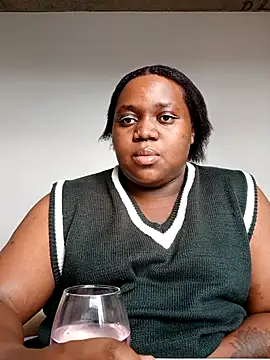 Gyminae online show from November 19, 2025, 11:54 am