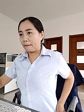 bingxin- online show from September 27, 2025, 7:02 am