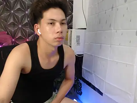 ursweet jade online show from September 19, 2025, 1:34 pm