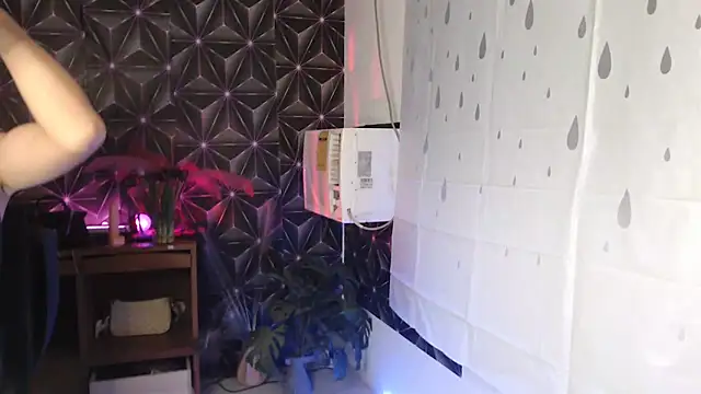 ursweet jade online show from October 6, 2025, 10:12 am