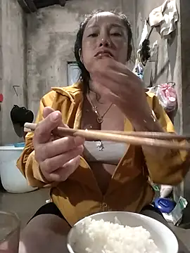 soope-00 online show from October 24, 2025, 12:12 pm