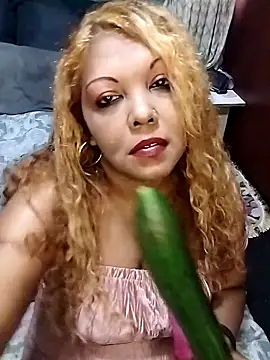 hemilynthomas2467 online show from December 21, 2025, 7:15 am