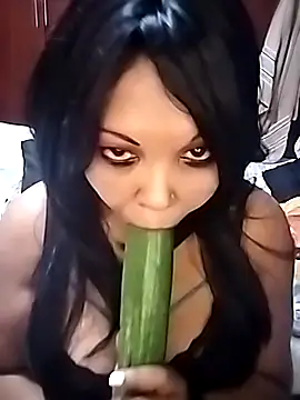 hemilynthomas2467 online show from April 8, 2026, 7:14 pm