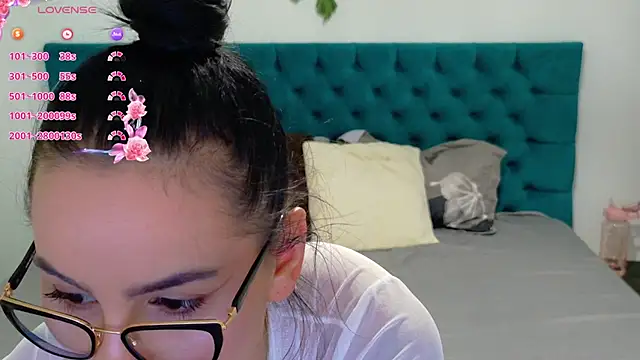 LexieRosse online show from September 15, 2025, 6:46 am