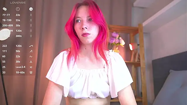 JuliannaWenger online show from October 10, 2025, 4:28 pm