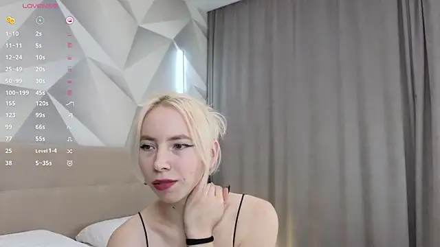 Snapshot of JuliannaWenger chatting on December 16, 2025, 4:12 pm JuliannaWenger online show from December 16, 2025, 4:12 pm