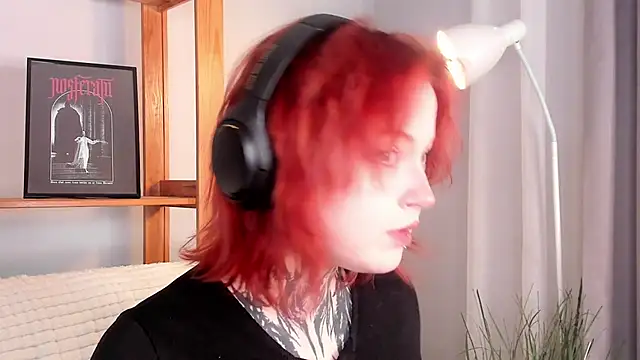 MarnaHarbor online show from December 5, 2025, 11:41 am