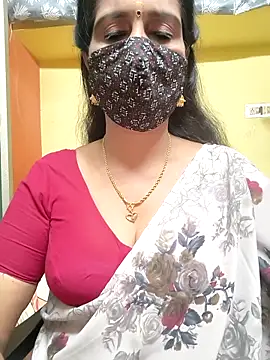 mallu-reshma online show from November 18, 2025, 2:54 pm