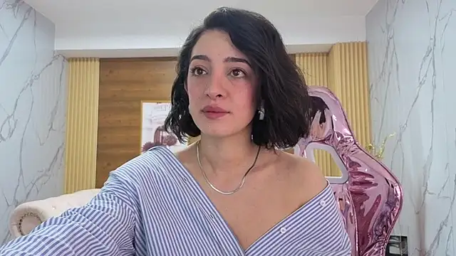 sara lopez s online show from April 27, 2026, 1:53 pm