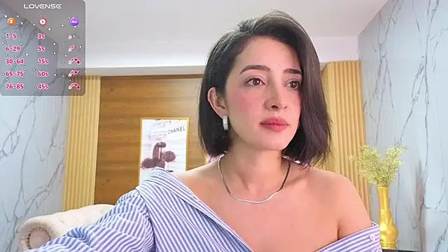 Snapshot of sara_lopez_s chatting on May 23, 2026, 1:48 pm sara lopez s online show from May 23, 2026, 1:48 pm