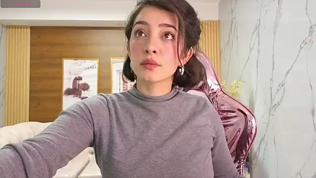 Snapshot of sara_lopez_s chatting on May 25, 2026, 2:01 pm sara lopez s online show from May 25, 2026, 2:01 pm