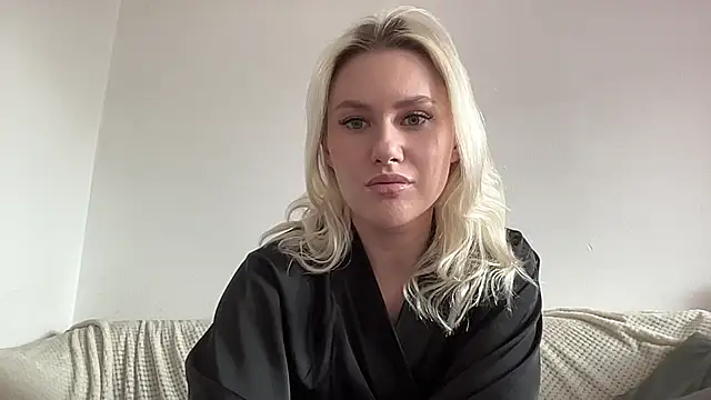 ElaraLuxxxe online show from September 24, 2025, 10:07 am