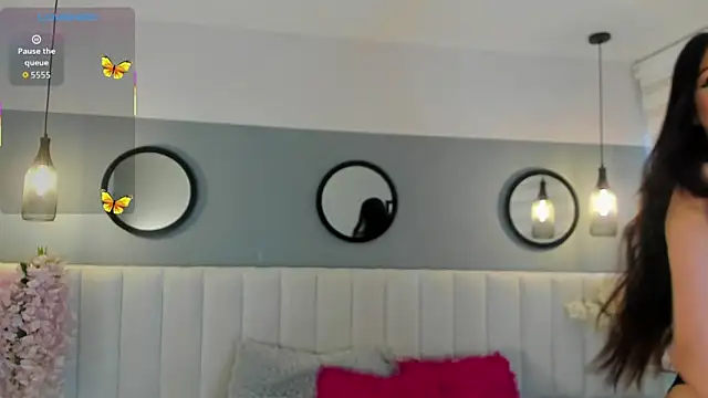 Snapshot of Mila_Hank_ chatting on October 8, 2025, 1:20 pm Mila Hank online show from October 8, 2025, 1:20 pm