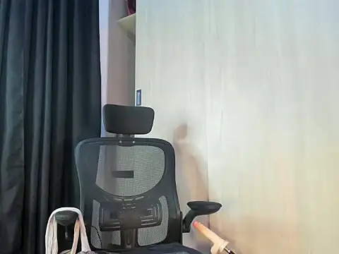 Amberdecolombia online show from February 12, 2026, 5:02 am